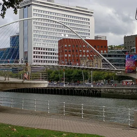 Coqueto Frente Al Guggenheim Appartement